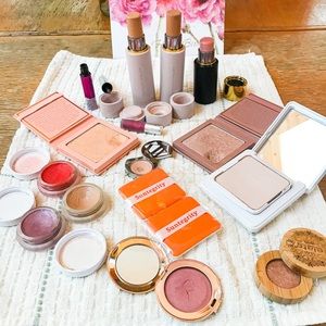 $536 value used natural makeup set : Westman Atelier, RMS, Aether Beauty, etc 💕